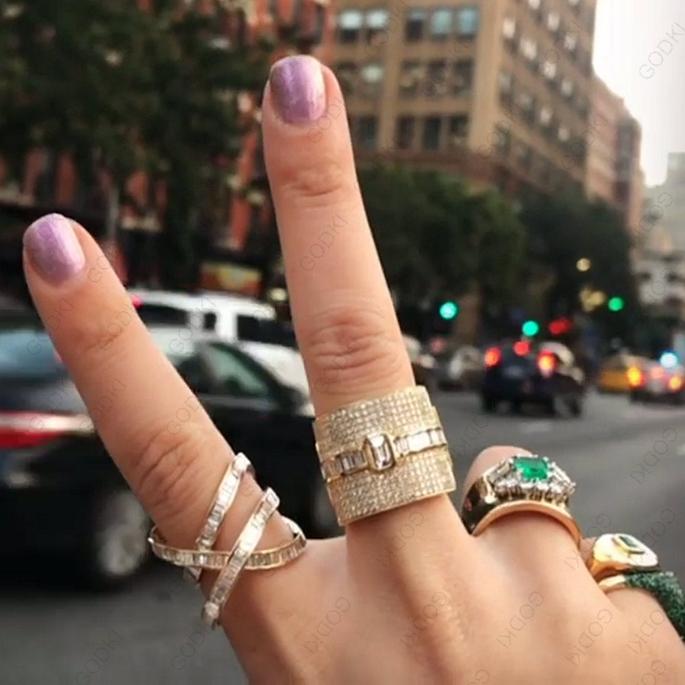 RegalRings™ Timeless Fashion Statement