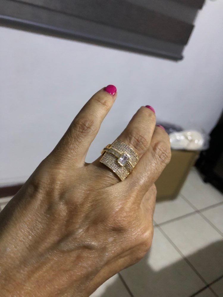 RegalRings™ Timeless Fashion Statement