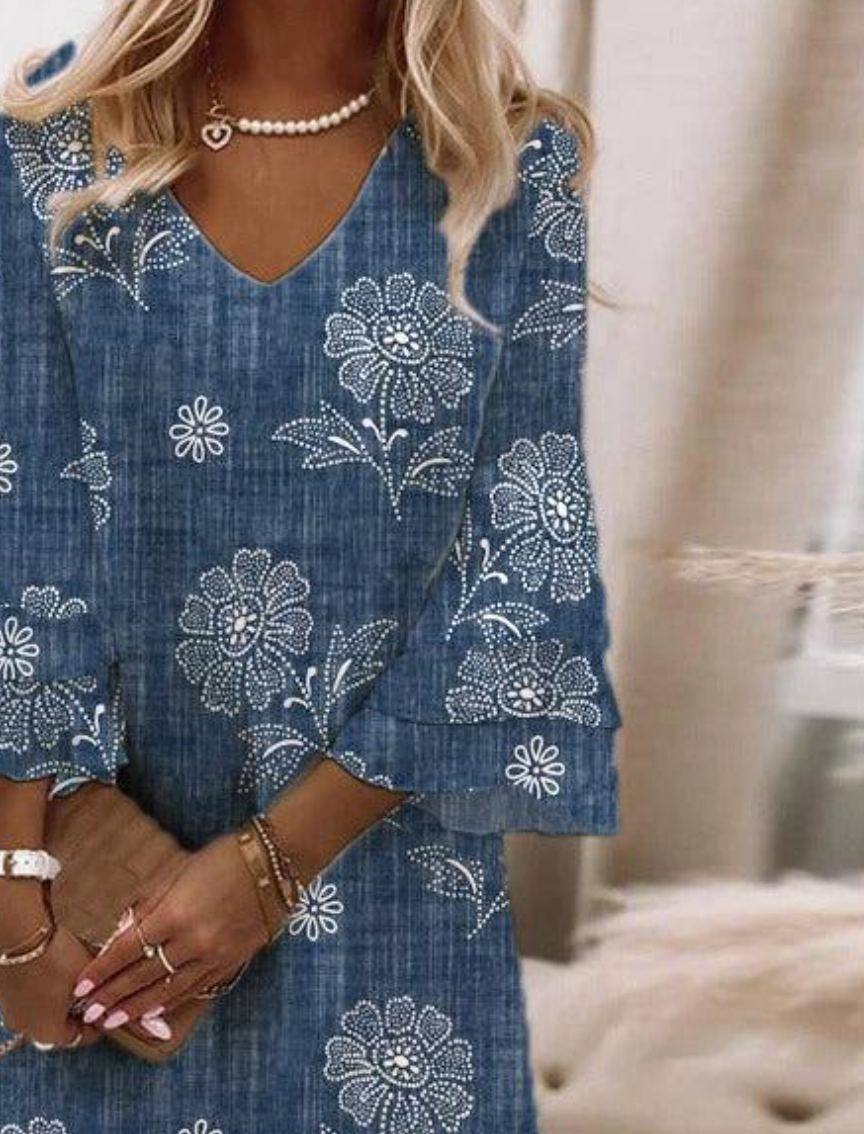 Blue mini dress with floral pattern and 3/4 sleeves