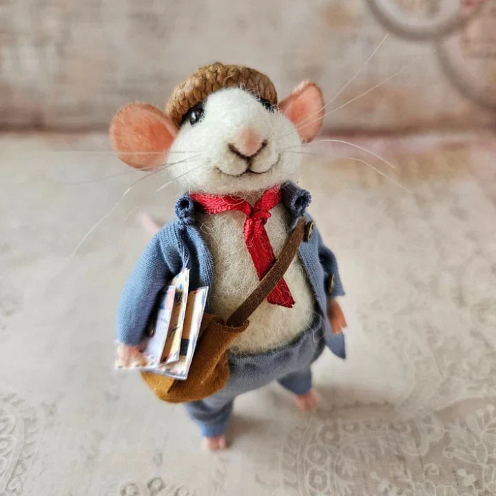 Handmade Felted Mouse Decoration | Eco-Friendly Wool | Holiday Ornament & Gift