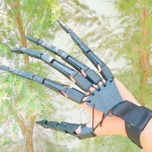 CreepyClaws™ Halloween Frightening Finger Extension