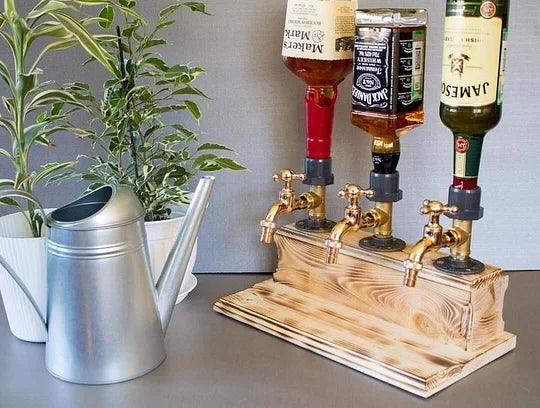 OakPour™ Sleek Whiskey Storage