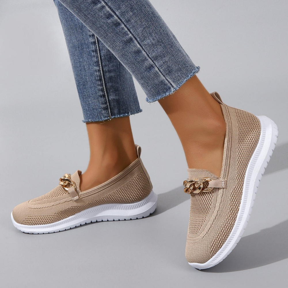 Rowyn™ Confident Modern Stride