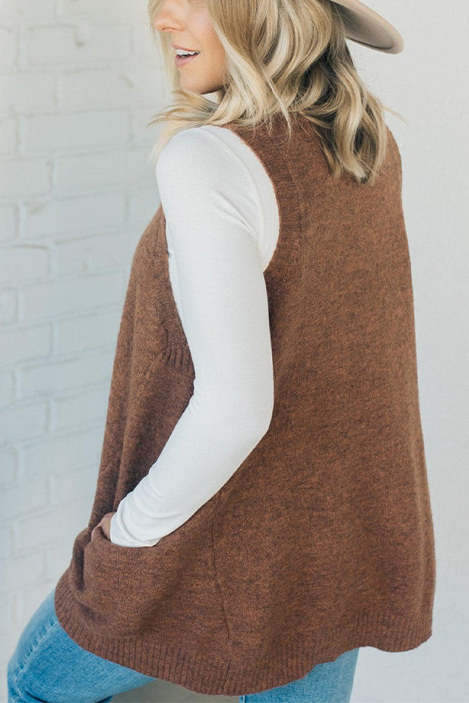 Women’s Sweater Vest | Cozy Oversized Fit with Pockets | Lightweight & Fuzzy Knit