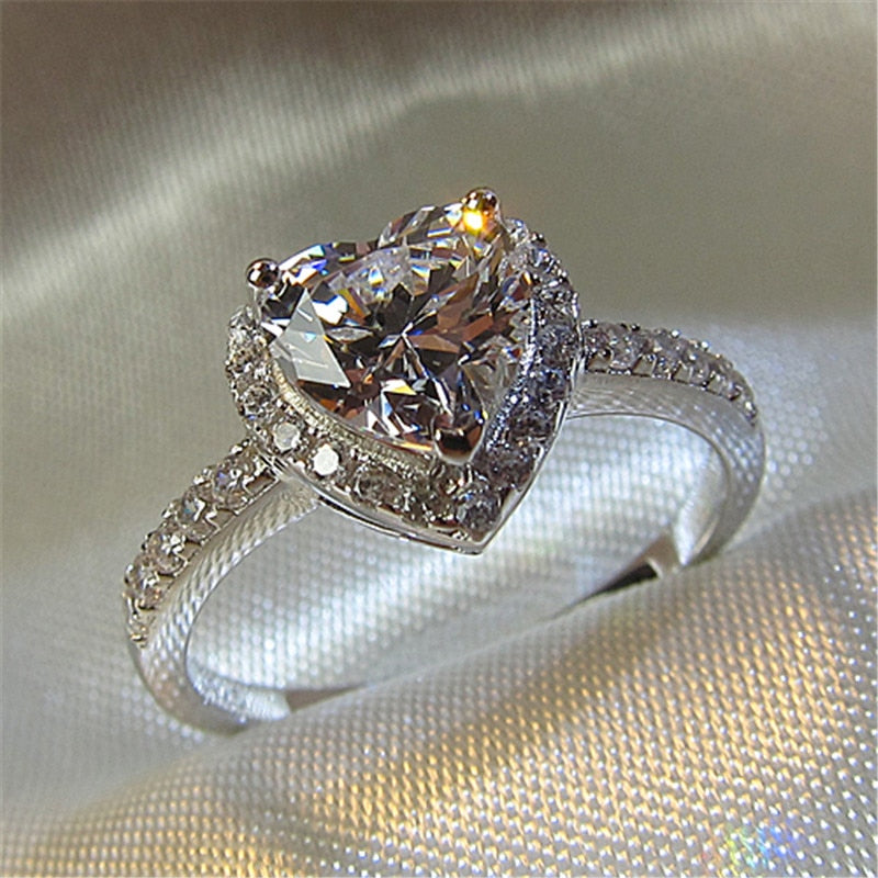 CrystalLove™ Brilliant Romance Ring