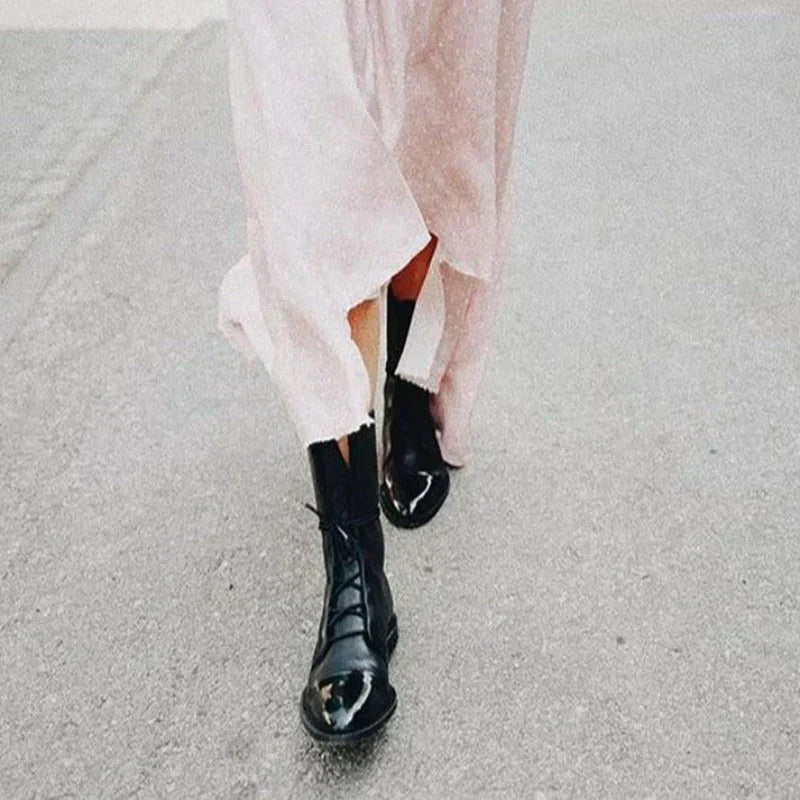 Evelyn™ Effortless Chic Walk