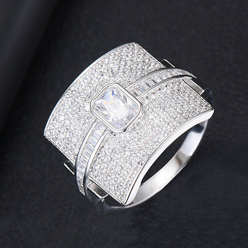 RegalRings™ Timeless Fashion Statement