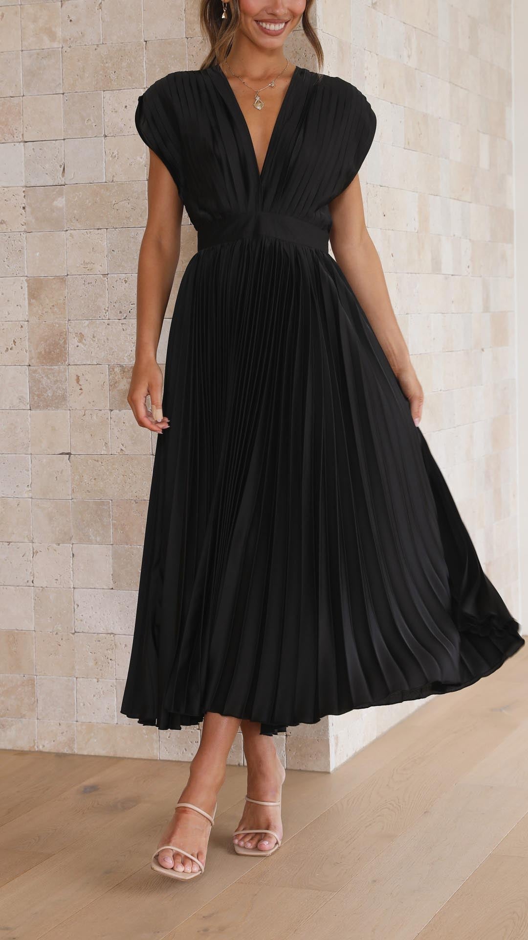 Maria | Elegant & Sophisticated Pleated Dress