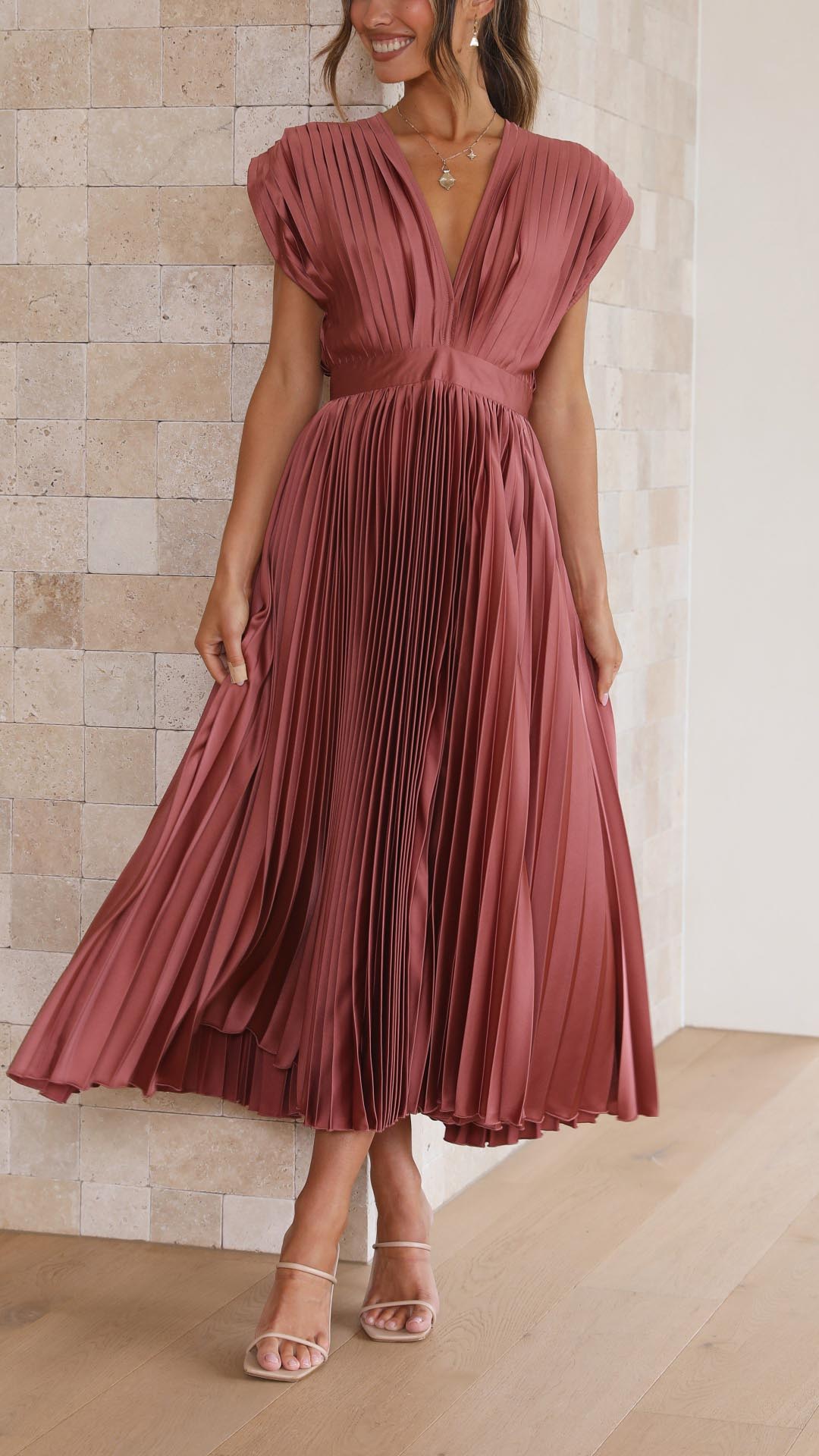 Maria | Elegant & Sophisticated Pleated Dress