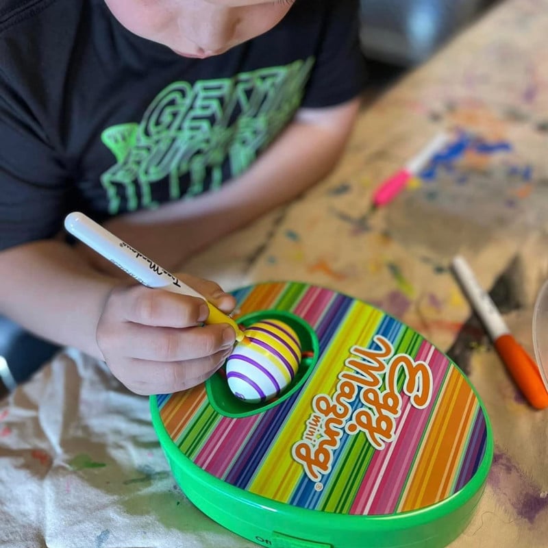 DIY Kinder Joy Mazing Egg Spinner