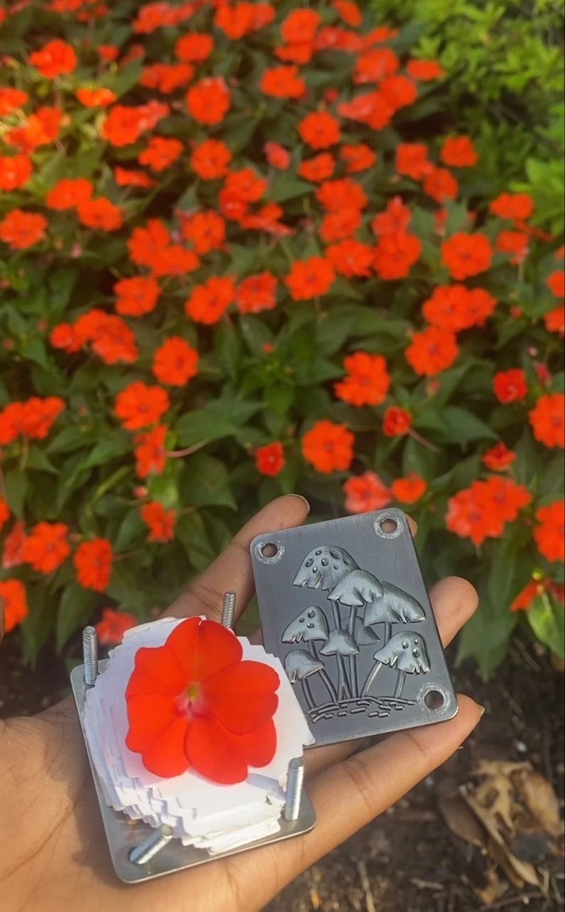 Mini Flower Press | Compact Botanical Keepsake Maker | Portable Craft Tool