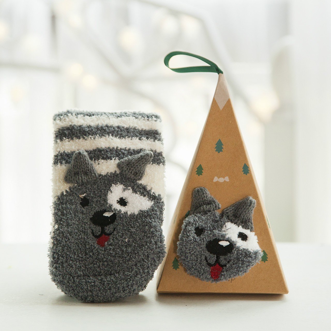 MerryFeet™ Cozy Christmas Socks | Plush Coral Fleece | Warm Winter Gift Box
