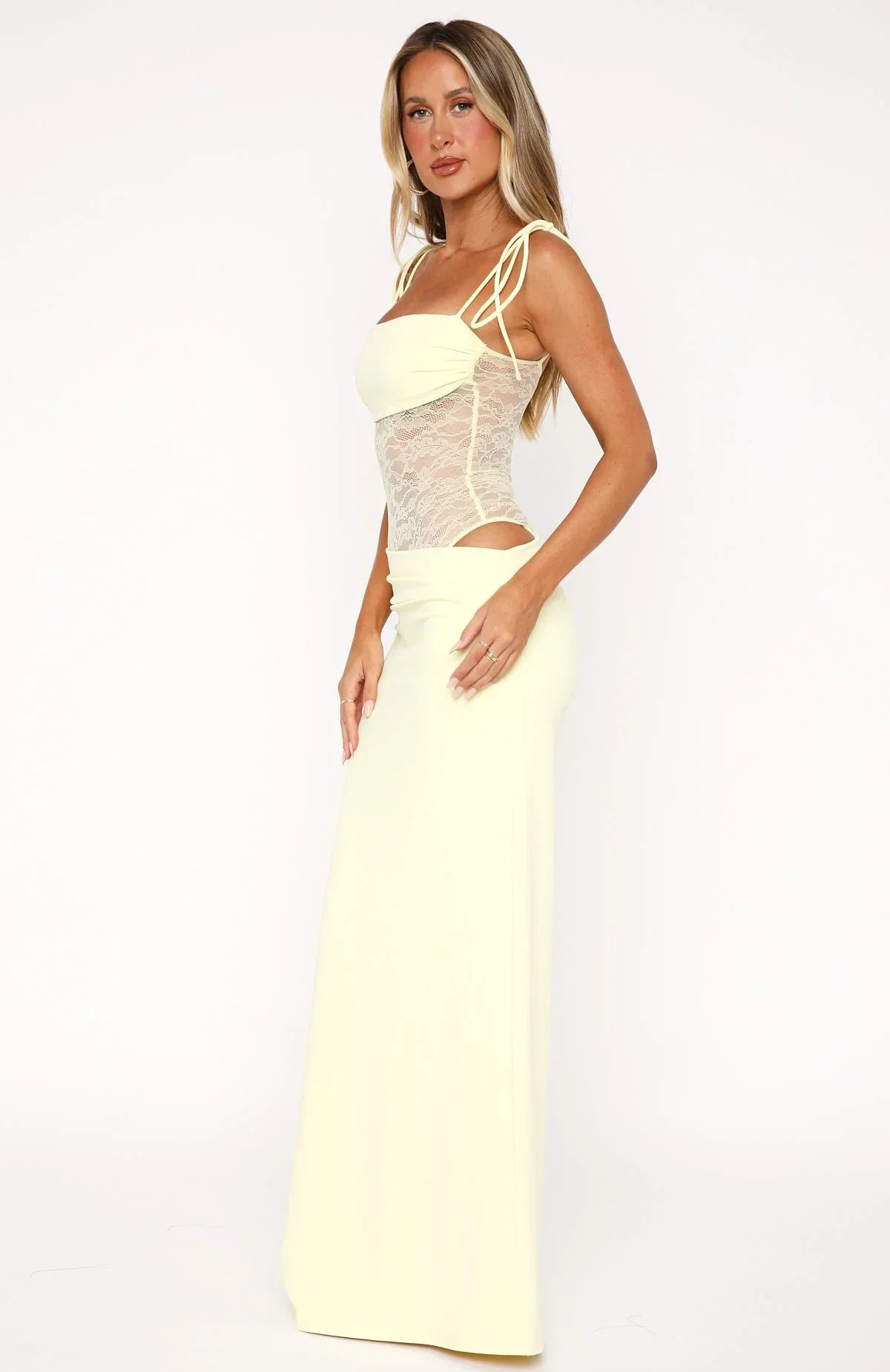 Amelie™ Flattering Every Angle