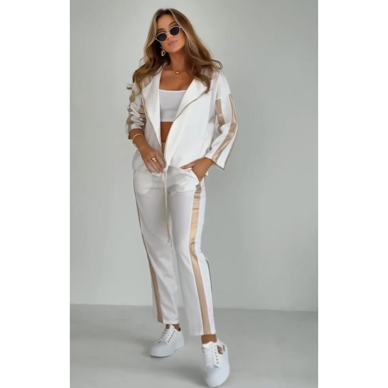 Lucia™ Casual Cool Confidence