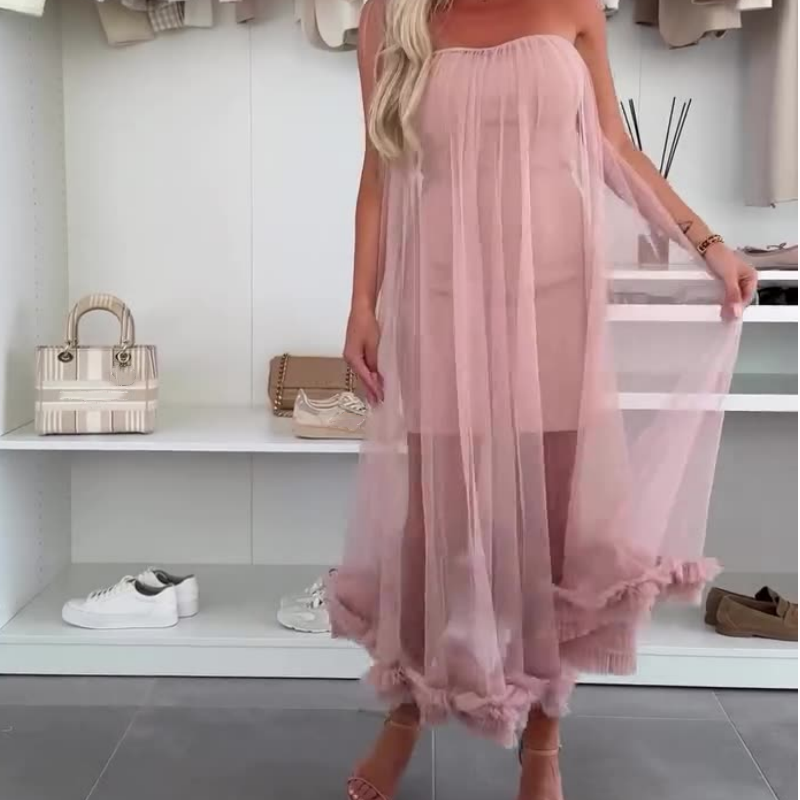 Reilly™ Graceful Feminine Elegance